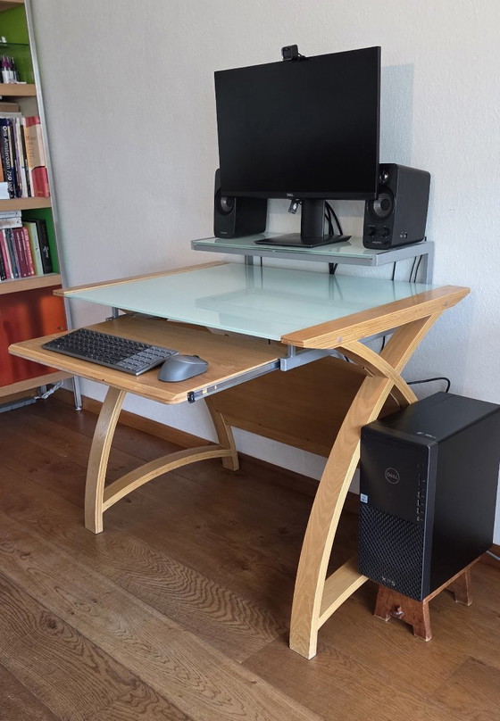 Stijlvol eikenhouten computer meubel met glazen blad, Cohen computerdesks UK, Bureau, Bruin, Modern (foto 3 van 14)