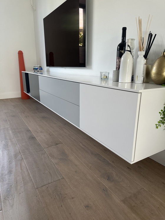 Image 1 of Mobile TV Pastoe