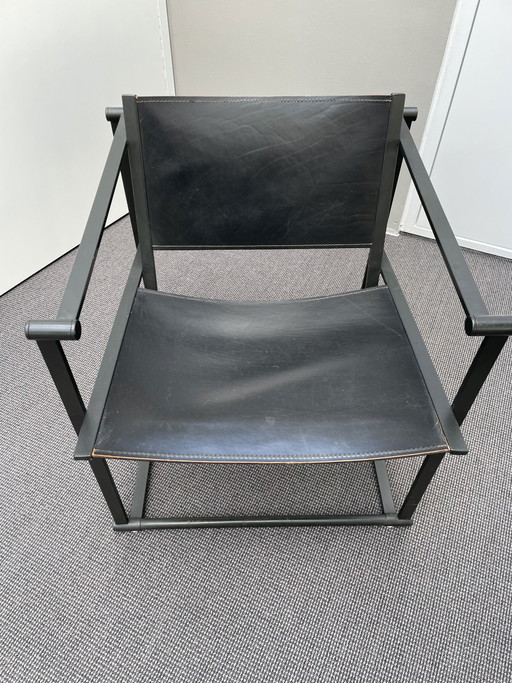 2x Radboud van Beeckum fauteuils