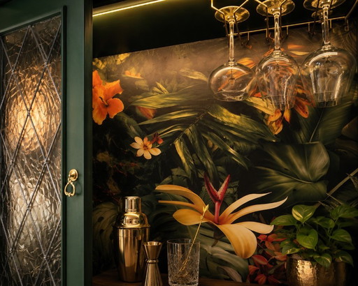 Unieke cocktail cabinet - eye catcher 