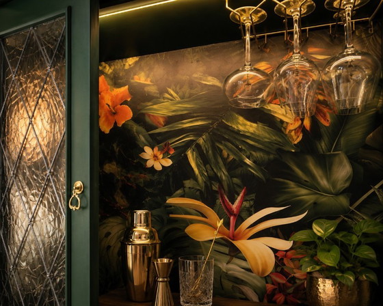 Image 1 of Unieke cocktail cabinet - eye catcher 