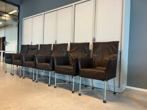 8 Chaplin Montis Stühle