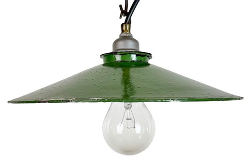 Industriële groene emaille lamp, jaren 1950