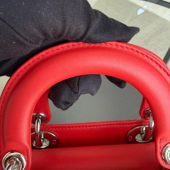 Image 1 of DIOR LADY MINI - PELLE DI AGNELLO CANNAGE ROSSO, DETTAGLI ARGENTO, CINTURINO REGOLABILE