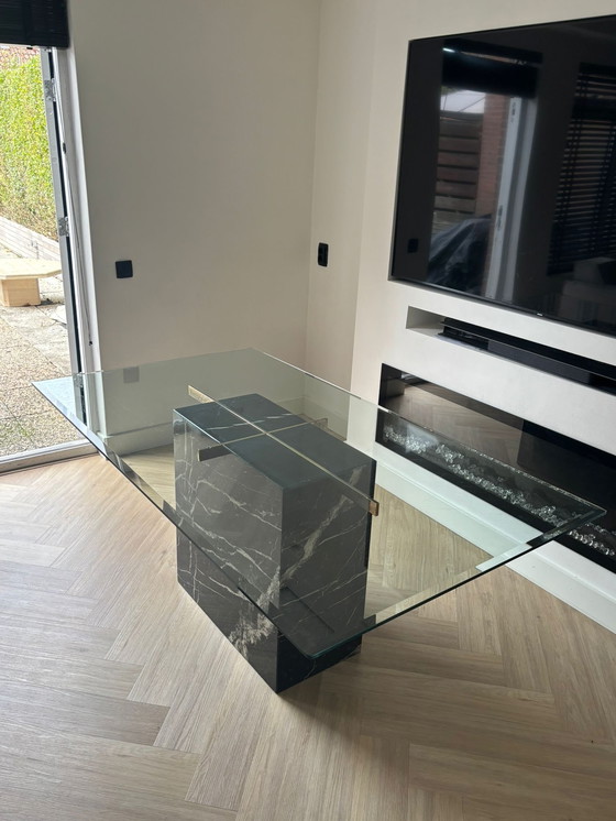 Image 1 of Table de salle à manger vintage Artedi en marbre noir