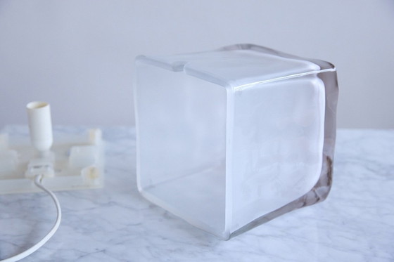 Image 1 of Icecube lamp Ikea