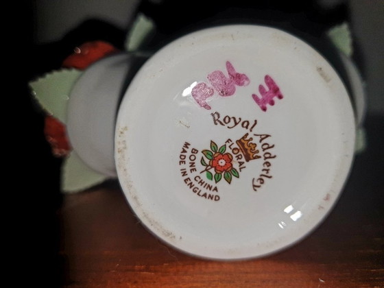 Image 1 of cesto di fiori