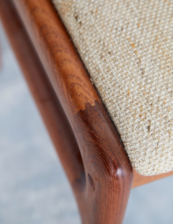 Sedie da pranzo in teak Mid-Century di Johannes Andersen per Uldum, set di 6 – Wool (photo 16 of 17)