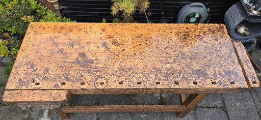 Very nice antique wooden (ship's) workbench
Very good condition and working rotating parts.

Dimensions
DEPTH: 60
H