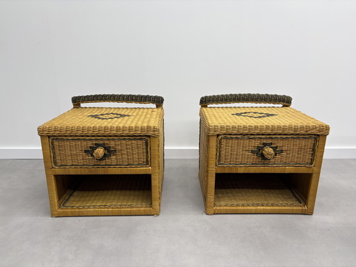 2 mesitas de noche de mimbre