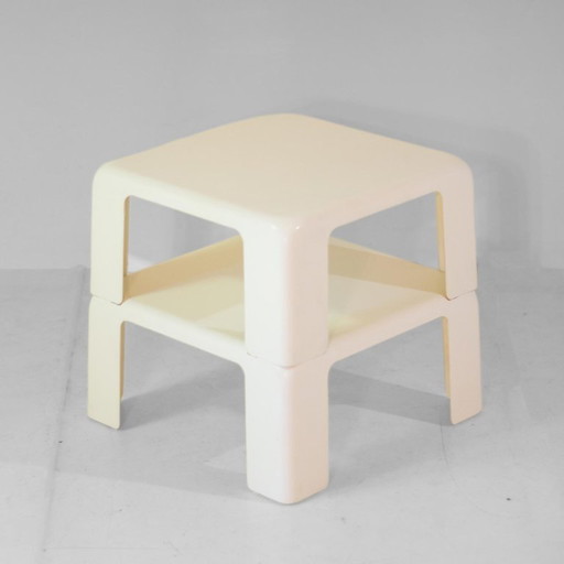 1 mesa auxiliar de la era espacial de los años 60, modelo "Quattro Gatti", de Mario Bellini para C&B Italia