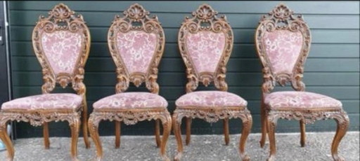 4 chaises de salle à manger baroques