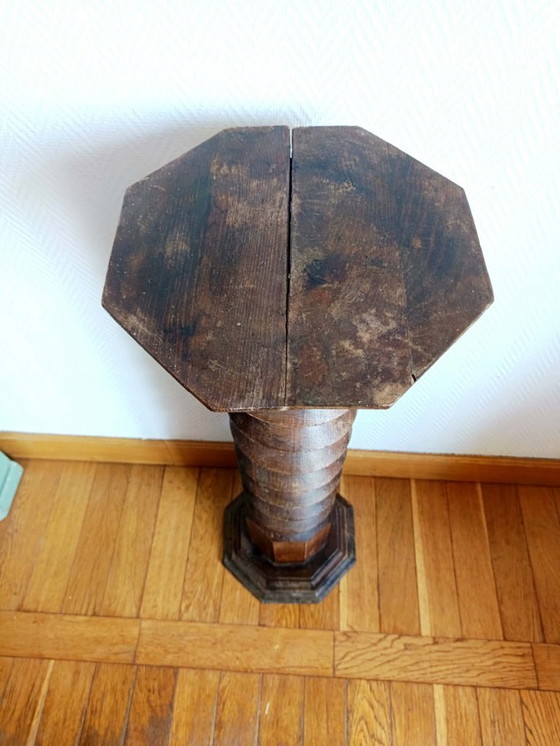 Image 1 of Schroefbare persstandaard van gesneden hout