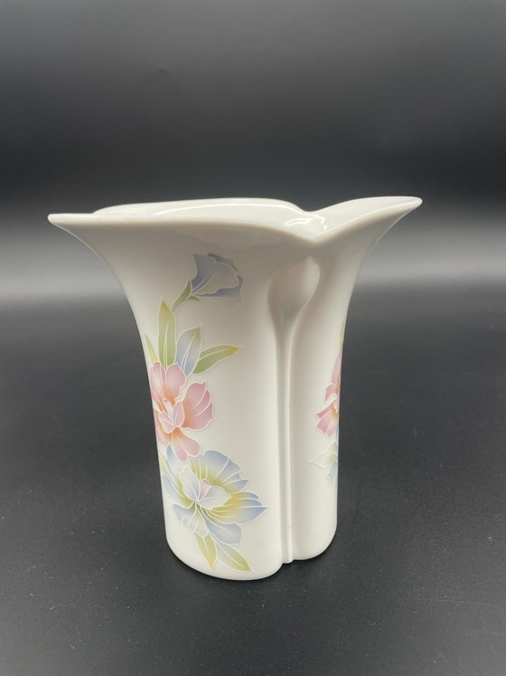 Arzberg Porcelain Vase in Flower Shape – Pastel Floral Decor – 13.5 cm (photo 3 of 7)