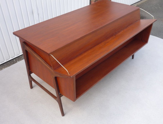 Indrukwekkend vintage teakhouten bureau – Wood (photo 4 of 12)