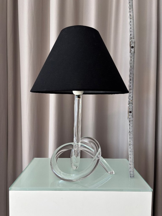 1970s Lucite Knot Table Lamp Attributed to Elaine Bscheider for Dorothy Thorpe Inc. – Plexiglass (photo 12 of 14)