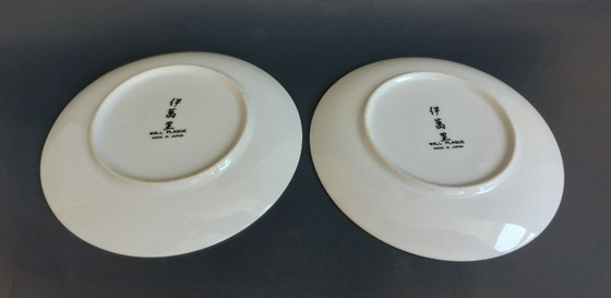 Image 1 of Vintage Hand-Painted Imari Wall Plates with Floral & Bird Motifs - Set of 2