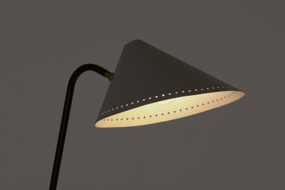 Image 1 of Eine seltene Stehlampe aus der Mitte des 20. Jahrhunderts aus dem Jahr 1955 – H.Th.J.A. Busquet für Hala Zeist