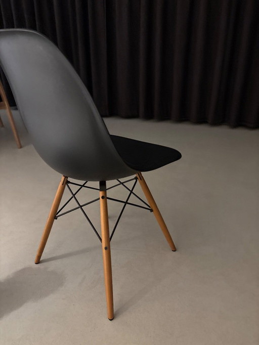 Sedie Vitra Eames nere 8 pezzi