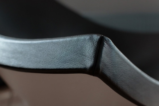 Image 1 of 2x Vitra Coconut Chairs – Leder Premium Nero – Design George Nelson