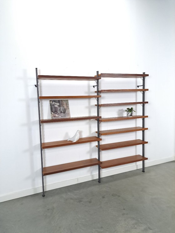 Image 1 of Sistema modular de pared LP de teca sueca de Olof Pira de mediados de siglo