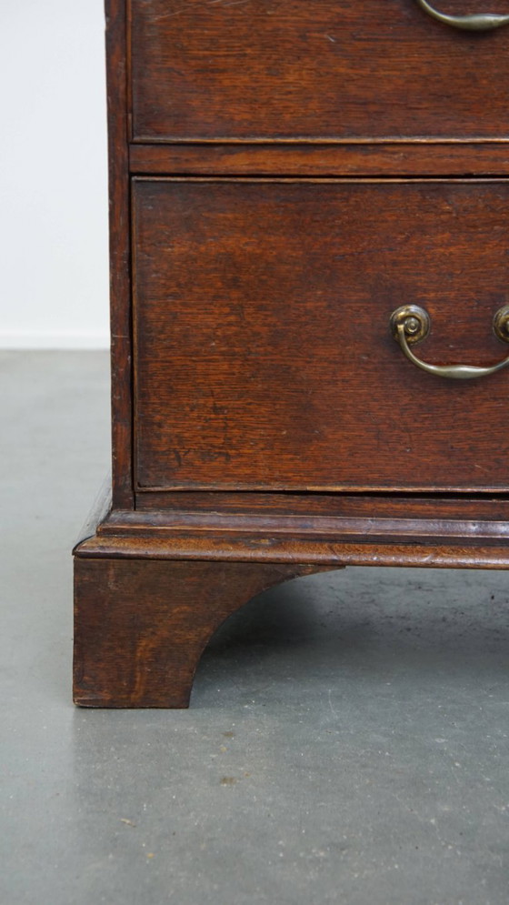 Image 1 of Gran cómoda antigua inglesa de roble con 5 cajones del siglo XVIII