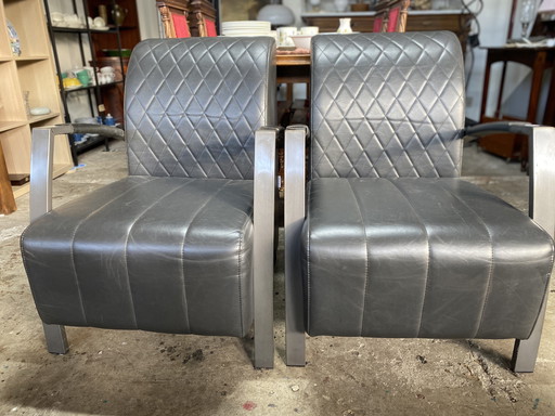 Fauteuils au design rétro mignon