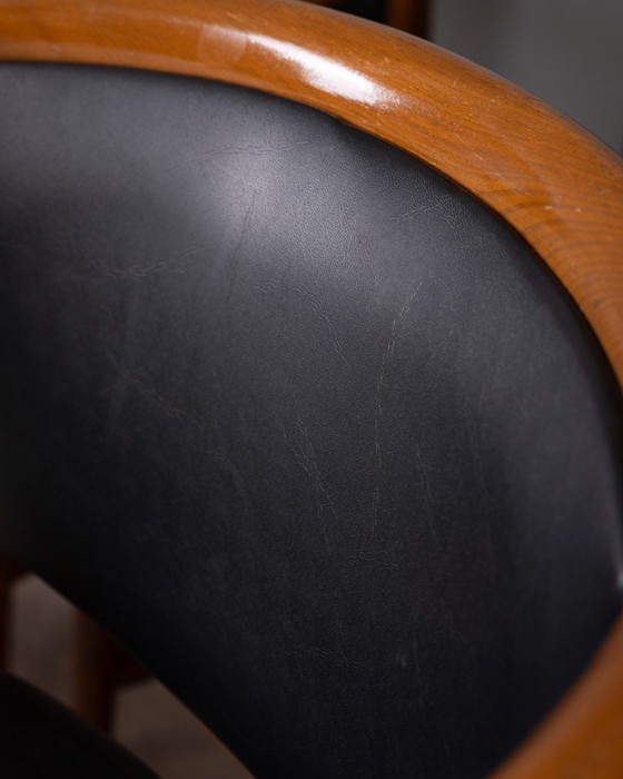 Image 1 of Set di 4 sedie vintage anni '60 in legno e pelle, disegnate da ISA Bergamo.