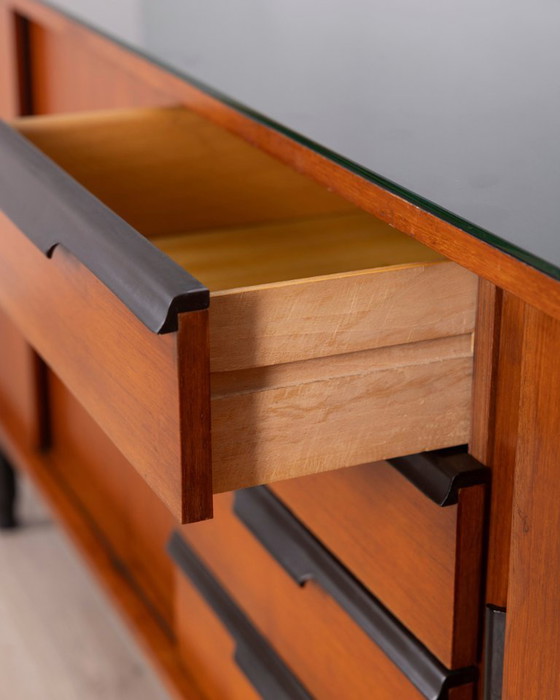 Image 1 of Buffet vintage en bois et verre, design italien des années 1960