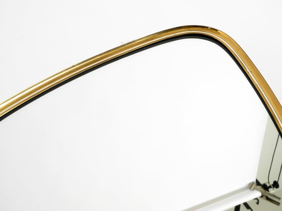 Image 1 of Beautiful heavy mid-century brass kidney-shaped wall mirror from Münchner Zierspiegel