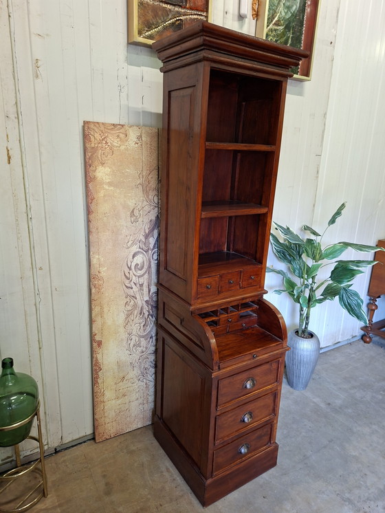 Image 1 of Libreria coloniale in teak, armadio da ingresso, armadio per stoviglie, dimensioni 50x54 cm e altezza 215 cm.