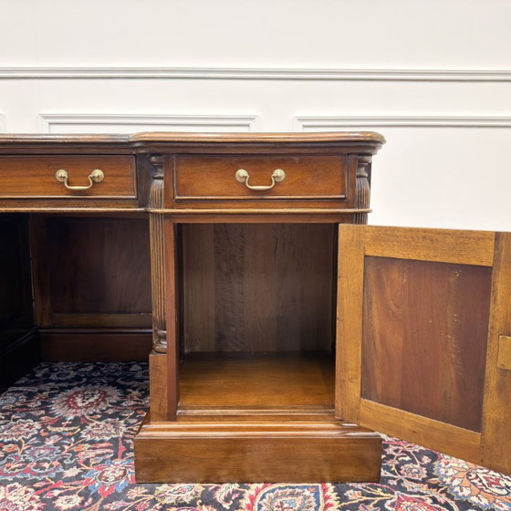 Classic English Chesterfield Desk with Modesty Panel – Leather, Wood (photo 15 of 21)