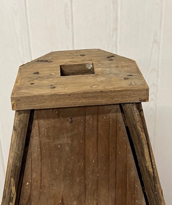 Image 1 of Chapiteau