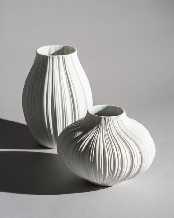 Image 1 of Martin Freyer para Rosenthal "Plissée" Bisque Porcelain Vase Duo, Alemania 1968