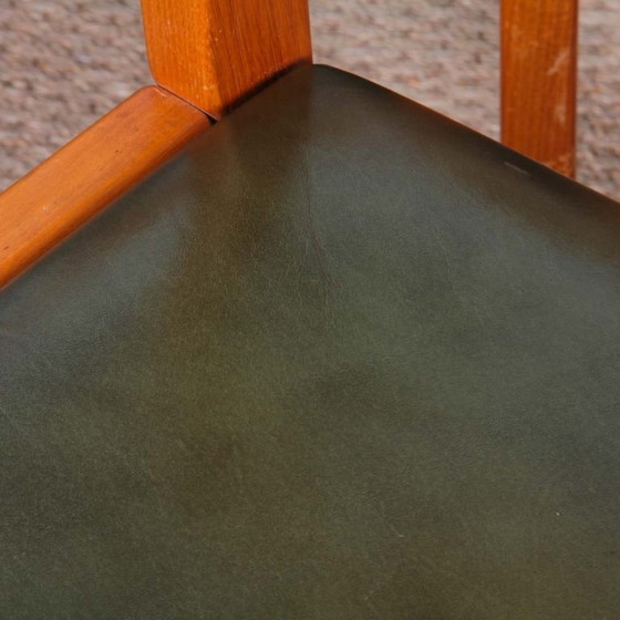 Image 1 of Set van 6 massief iepenhouten en lederen stoelen van Self, 1980.