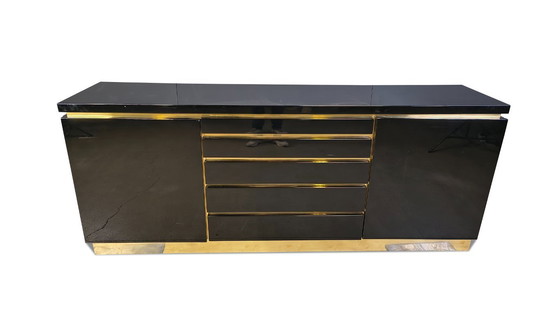 Image 1 of Dressoir van messing en lak, ontworpen door Jean Claude Mahey, jaren 70.