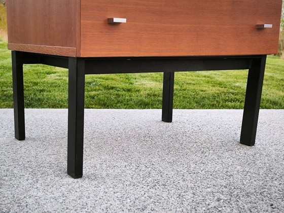 Image 1 of Secretario Pierre Guariche de Meurop