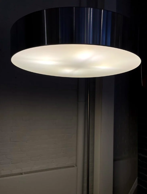 Image 1 of Design Swinglamp