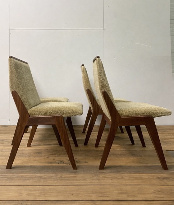 Image 1 of Mid-Century vintage uitschuifbare eettafel met 4 stoelen 
