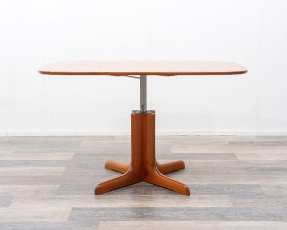 Image 1 of Tavolo da pranzo/tavolino da caffè, regolabile in altezza, in legno di ciliegio, anni '70