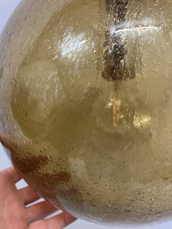 Image 1 of Lampe à suspension vintage Peill et Putzler ø30 verre bulle ambré NOS !