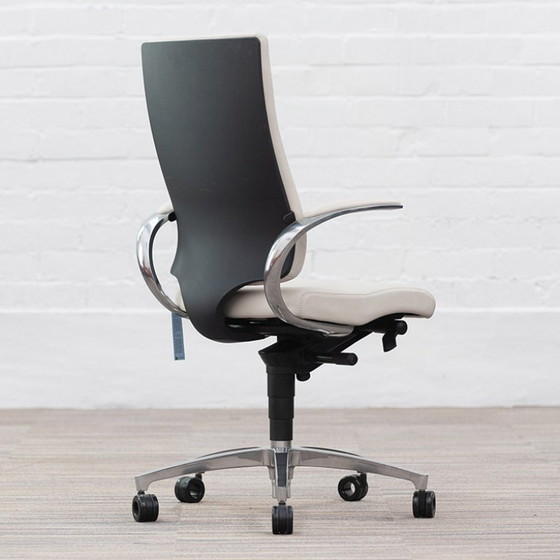 Image 1 of Dauphin In Touch 5410 Executive chair