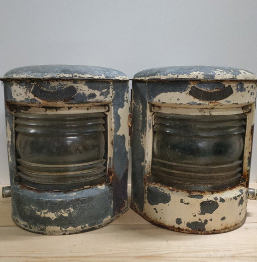 Set vintage di lampade marittime antiche (luce superiore, babordo-tribordo)