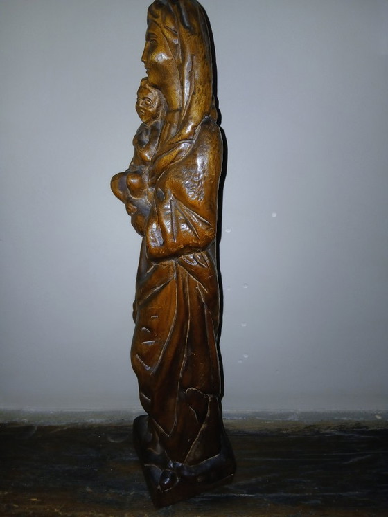Wooden statue of the Virgin Mary – Sculpture (photo 6 of 7)