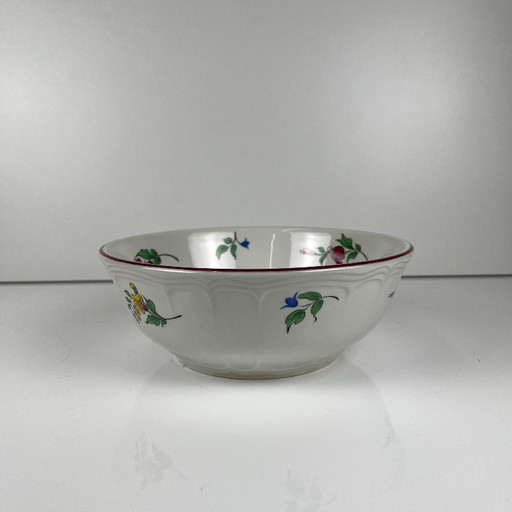 Salad bowl PM, Réverbère Model by KG Lunéville, Rose Pattern, Worked Exterior – servies, Ceramic