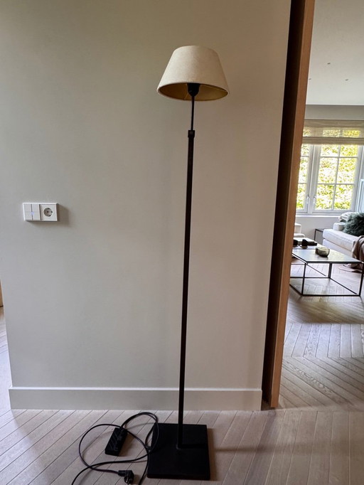 Davidts Lighting, Fr. vloerlamp met donkerbruine ijzeren voet