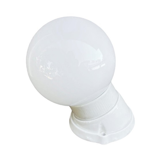 Image 1 of Lámpara de pared industrial blanca Lindner, Alemania, años 60.