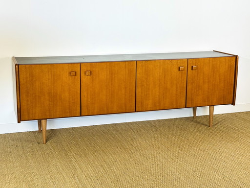 Scandinavisch dressoir van teakhout, 1960