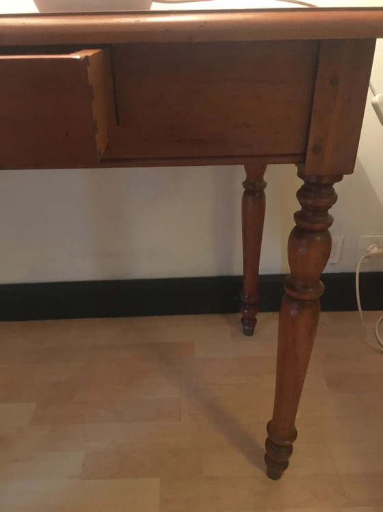 Schreibtisch mit Schublade aus Kirschholz – Beistelltische (photo 4 of 7)