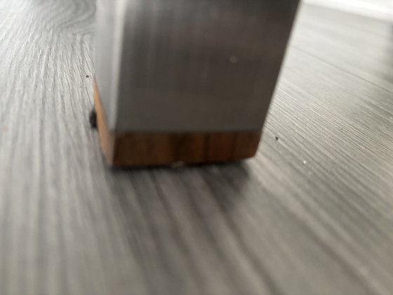 Image 1 of Notenhouten eettafel . Hulshoff design